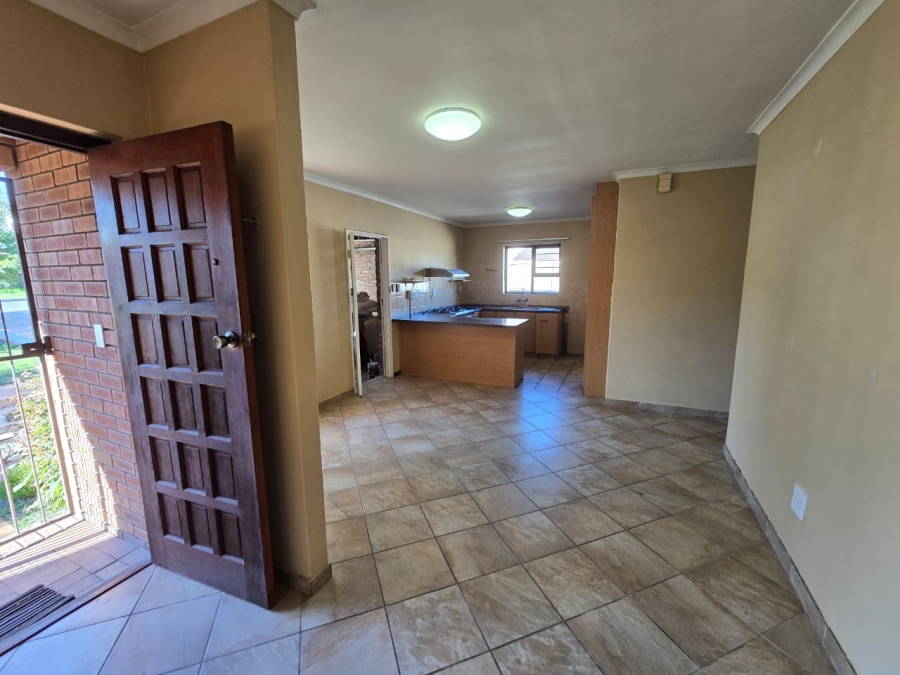 To Let 3 Bedroom Property for Rent in Protea Heights Western Cape